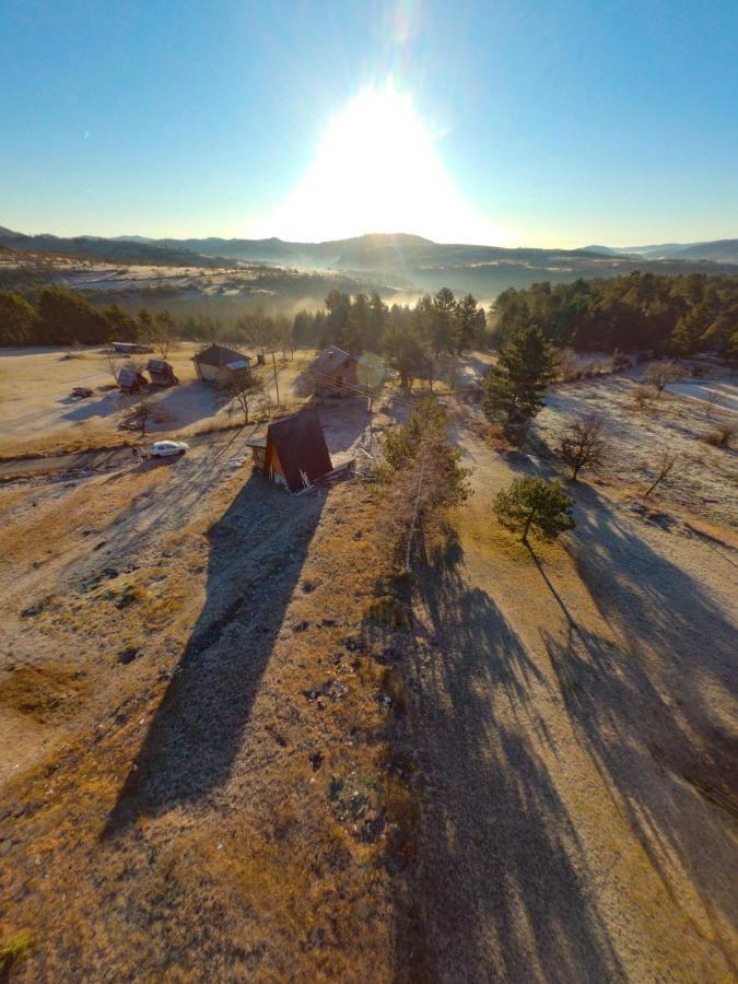 Aa Pine Vikendica Za Izdavanje U Srcu Zapadne Srbije Chalet *