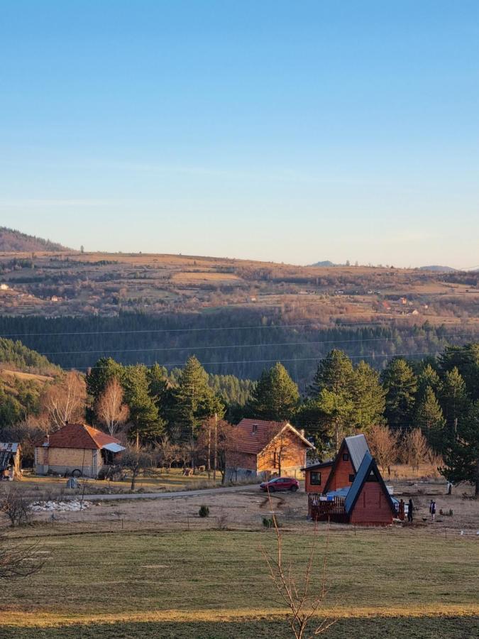 Aa Pine Vikendica Za Izdavanje U Srcu Zapadne Srbije