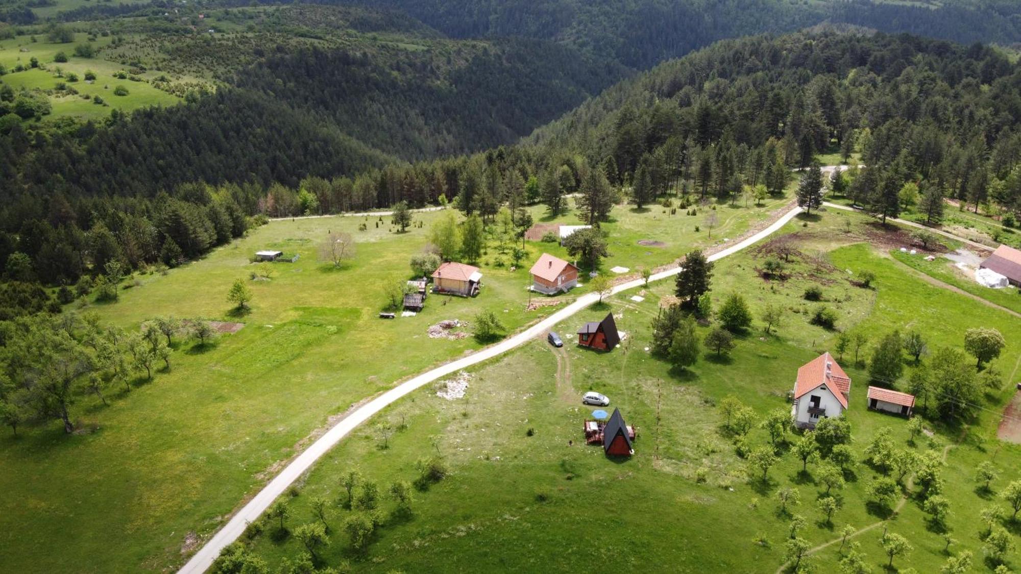Aa Pine Vikendica Za Izdavanje U Srcu Zapadne Srbije Nova Varos