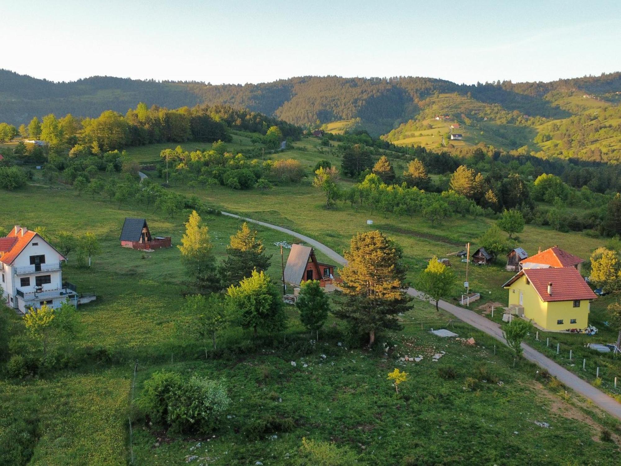 Aa Pine Vikendica Za Izdavanje U Srcu Zapadne Srbije * Nova Varos